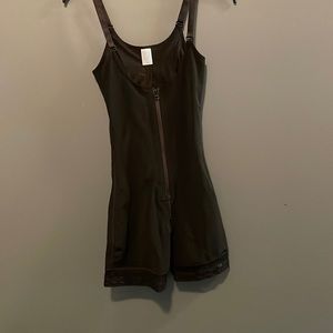 Women’s small bodysuit shape wear with tummy control and butt shaper